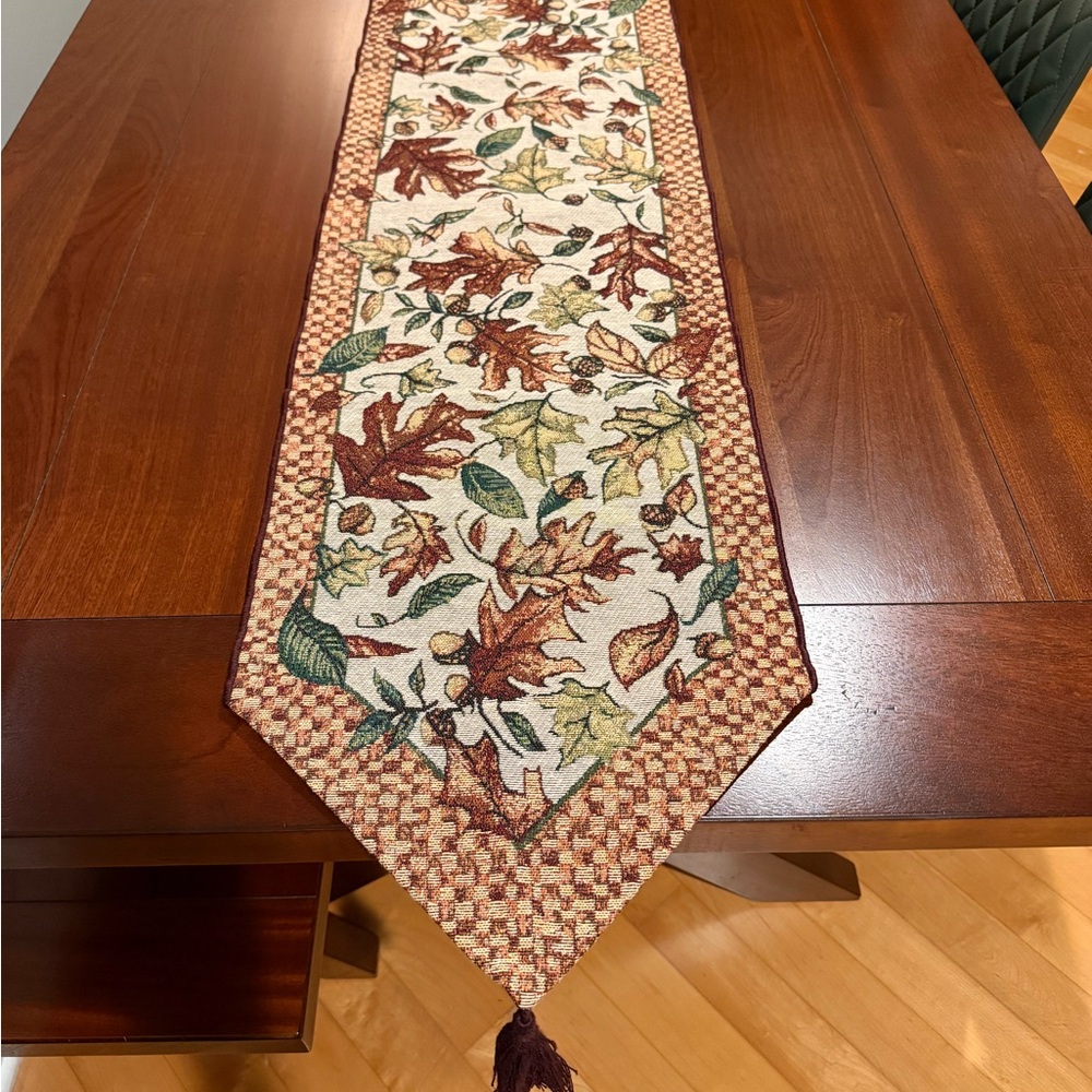 Autumn Leaf Table Runner 🍂🍁🍃